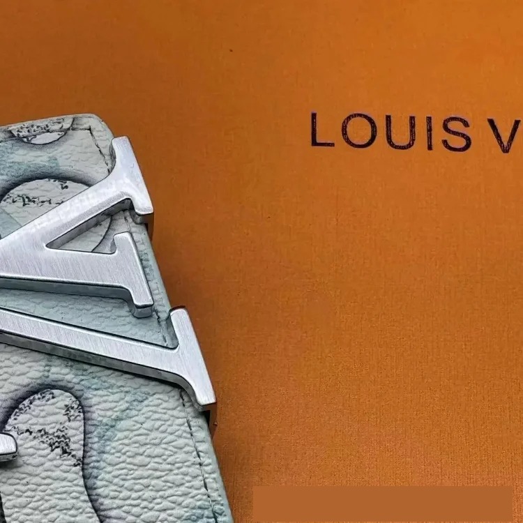 New L men s belt smooth buckle V letter belt youth plaid trouser belt trendy casual business belt