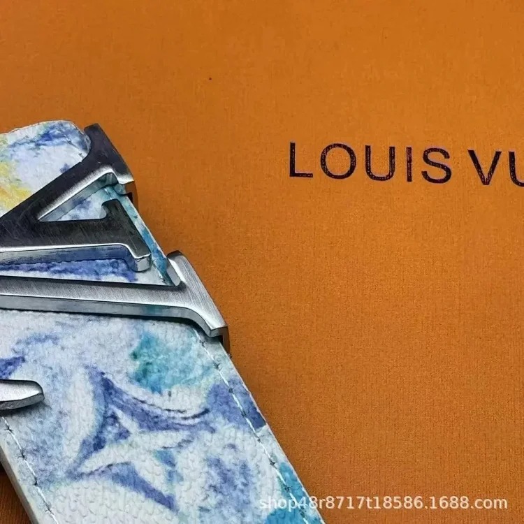 New L men s belt smooth buckle V letter belt youth plaid trouser belt trendy casual business belt