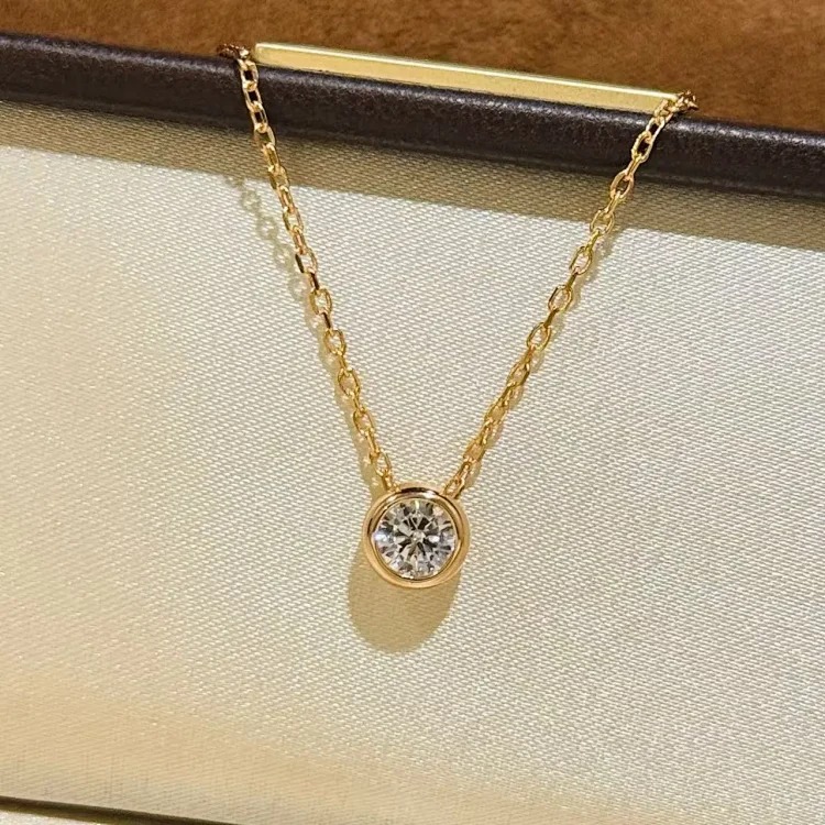 Letter crystal necklace for women, light luxury, versatile, high-end waterproof jewelry, neck chain, clavicle necklace