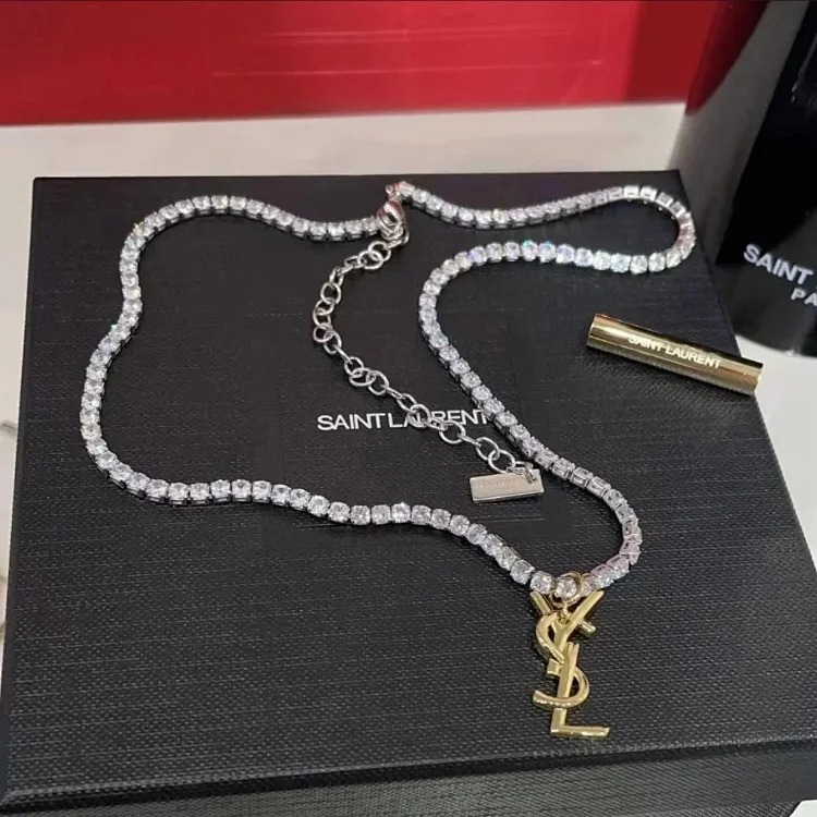 Letter crystal necklace for women, light luxury, versatile, high-end waterproof jewelry, neck chain, clavicle necklace