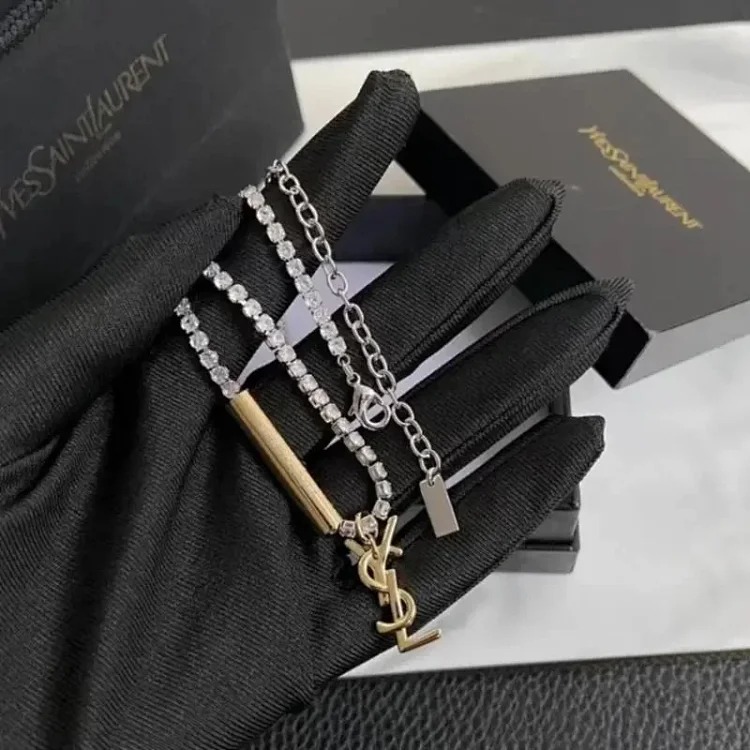 Letter crystal necklace for women, light luxury, versatile, high-end waterproof jewelry, neck chain, clavicle necklace