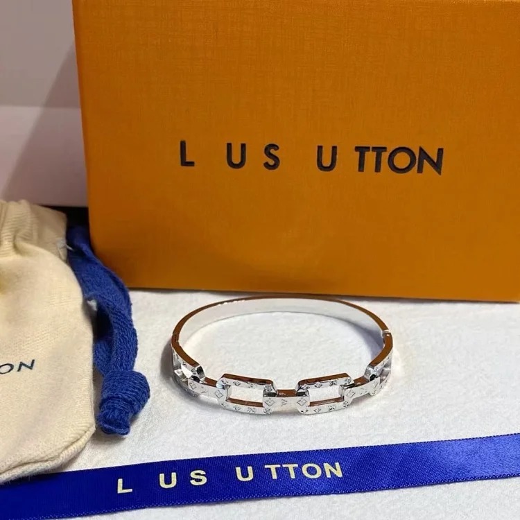 New Trendy Versatile Bracelet
