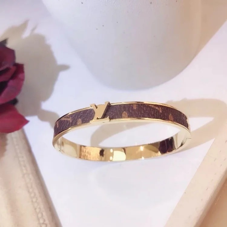 New Trendy Versatile Bracelet