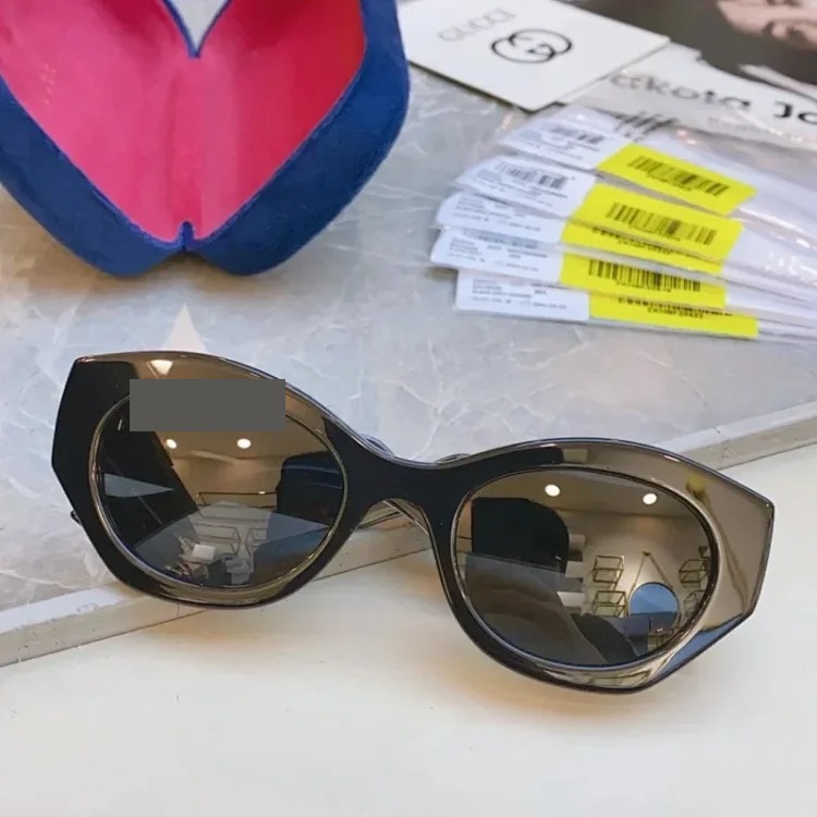 Eyeglasses
