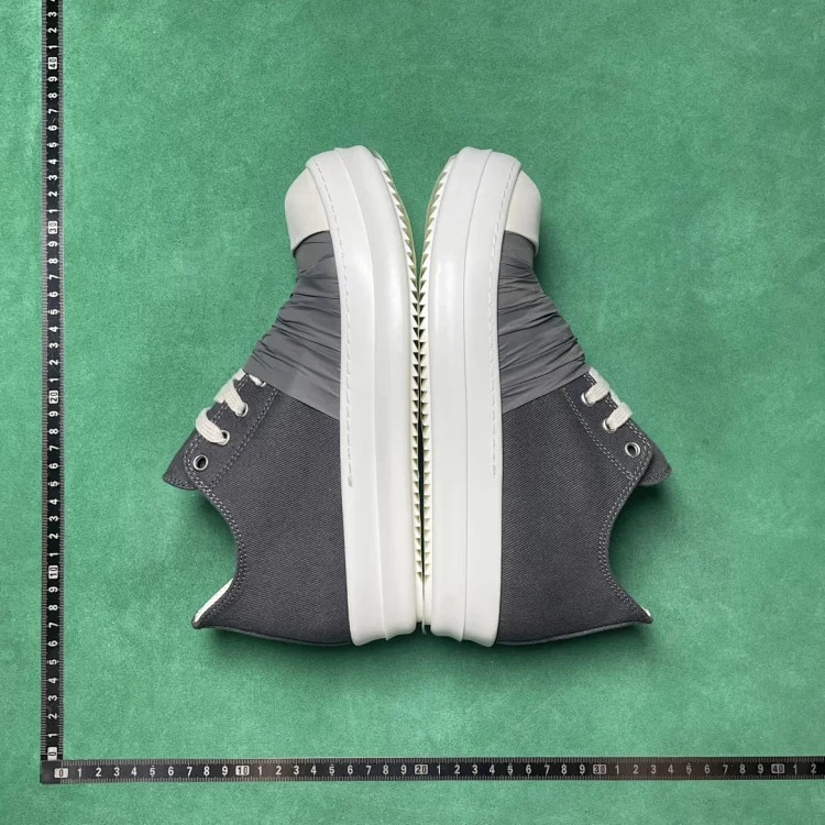 BD6 Low Top Canvas Shoes 9