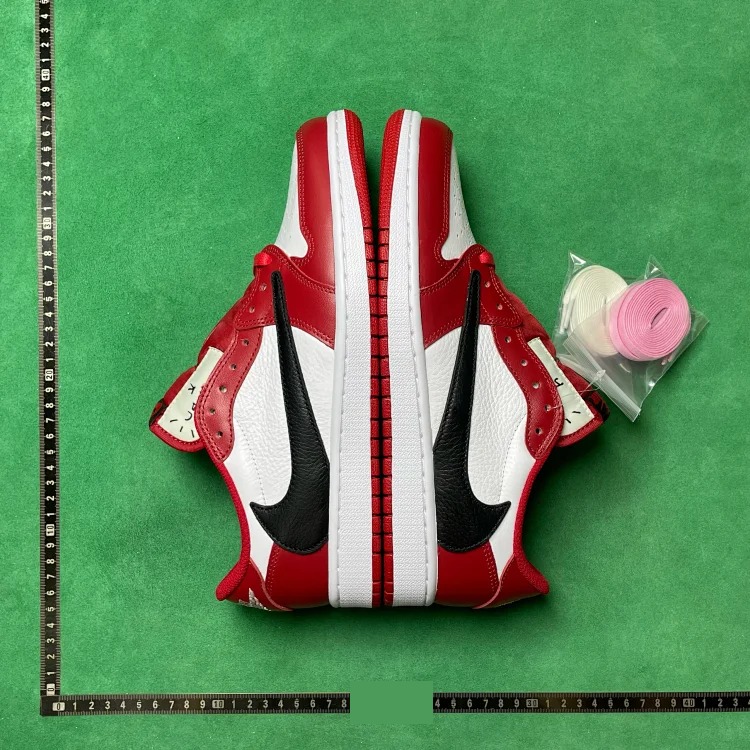 LW0 Low Top Casual Shoes 2