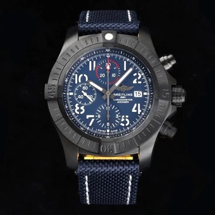 ￥780-2300 Fashionable and versatile watch
