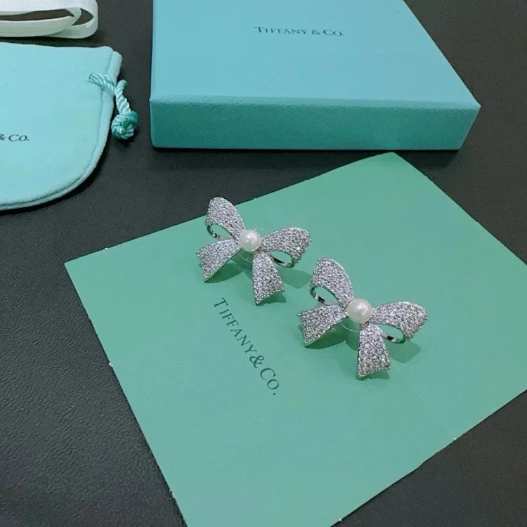 ZW-1 uses a heart to let every piece of jewelry exude your beauty and charm! (With gift box packaging) (Tifany)