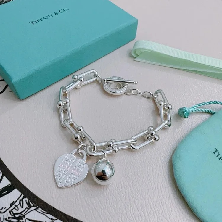 ZW-1 uses a heart to let every piece of jewelry exude your beauty and charm! (With gift box packaging) (Tifany)