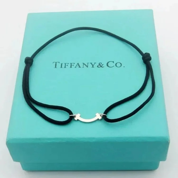 ZW-1 uses a heart to let every piece of jewelry exude your beauty and charm! (With gift box packaging) (Tifany)