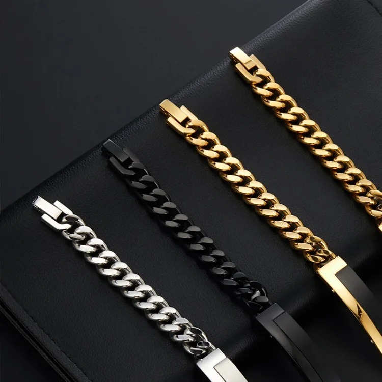 Cross-border European and American metal stainless steel butterfly buckle curved bracelet women's thick Cuban chain foreign trade supply wholesale