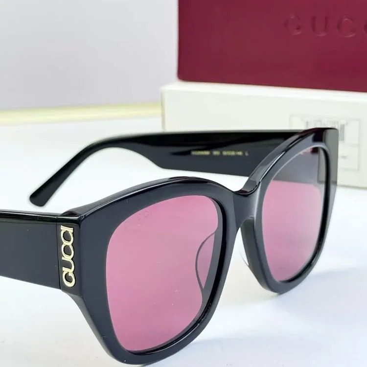 G fashion sunglasses