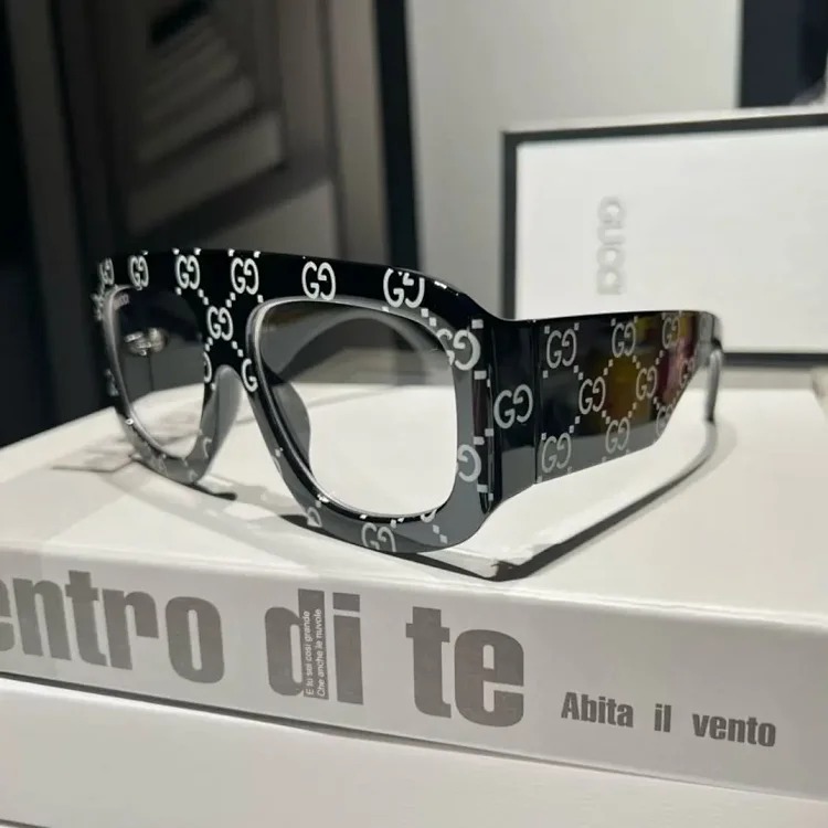 G fashion sunglasses