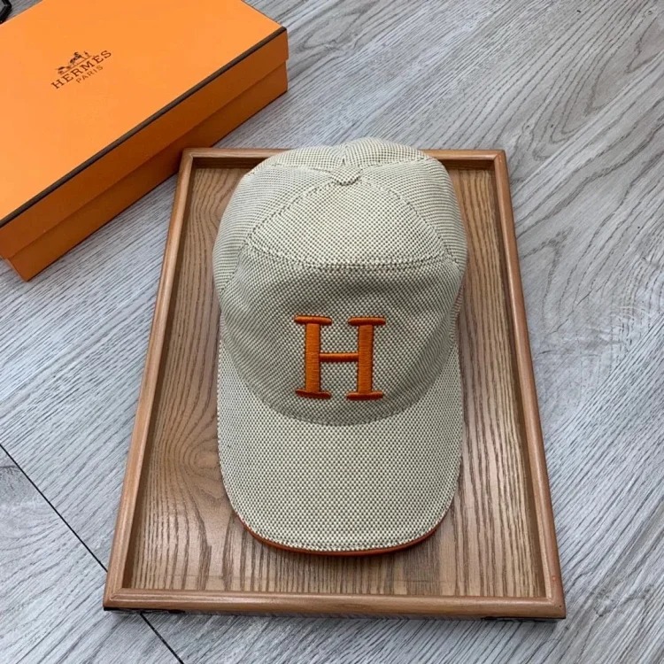 ￥120-138 Fashionable hat M109