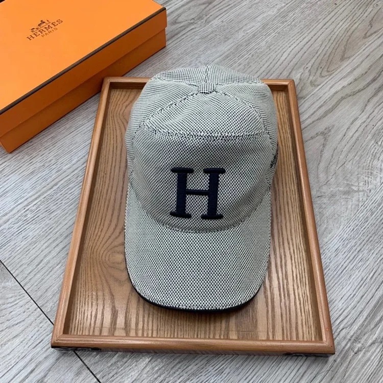 ￥120-138 Fashionable hat M109