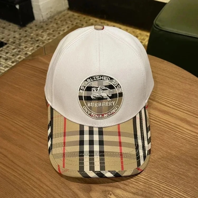 LJF88- hat 1:1/no box