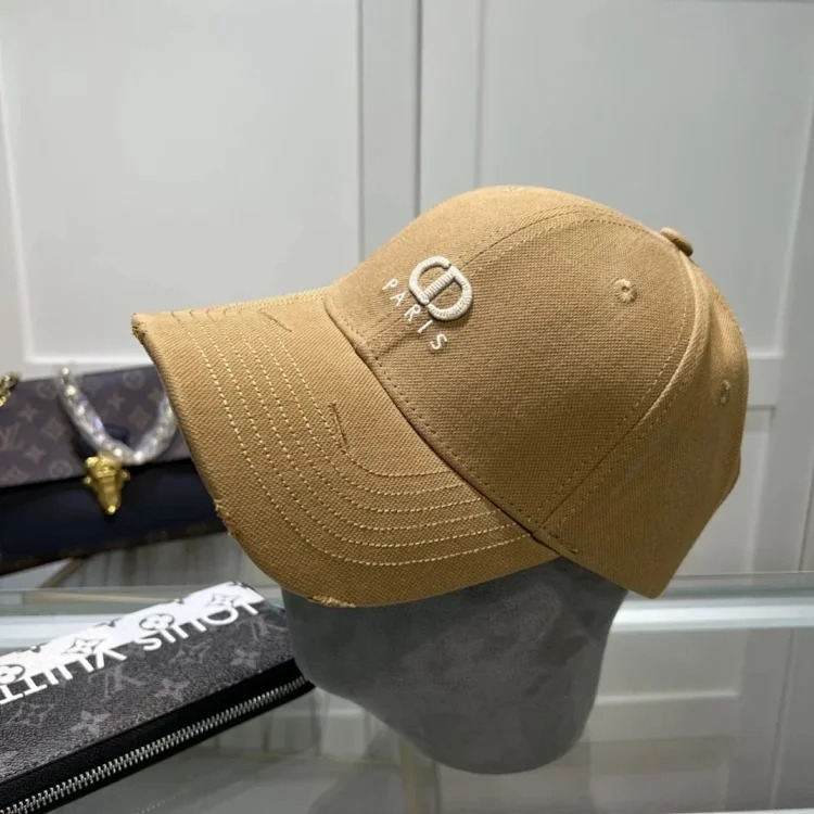 ￥120 Fashionable Hat M100