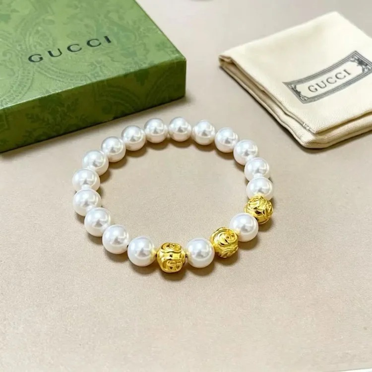 Light luxury of European and American retro classic little bee diamond bracelet/super !!