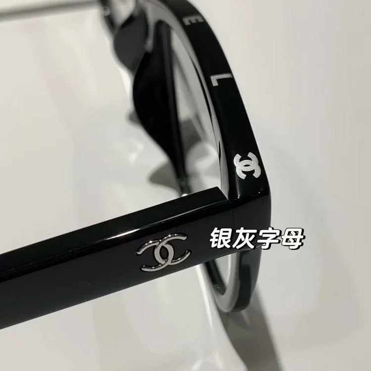 Correct of small fragrant glasses frame CH3392 silver letter spring legs with coded black frame plain mirror can be matched with prescription