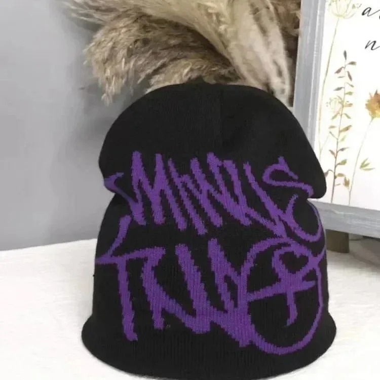 Autumn and winter fashionable knitted hat 02