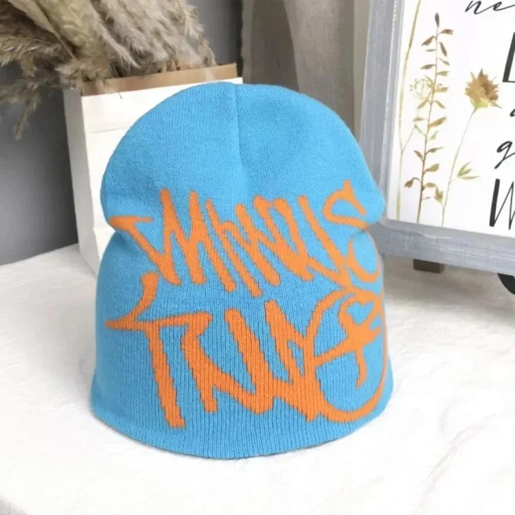 Autumn and winter fashionable knitted hat 02