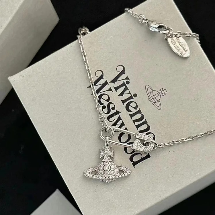 Cabinet-level quality Queen Mother Saturn full diamond brooch chain Saturn necklace paper clip clavicle chain for women
