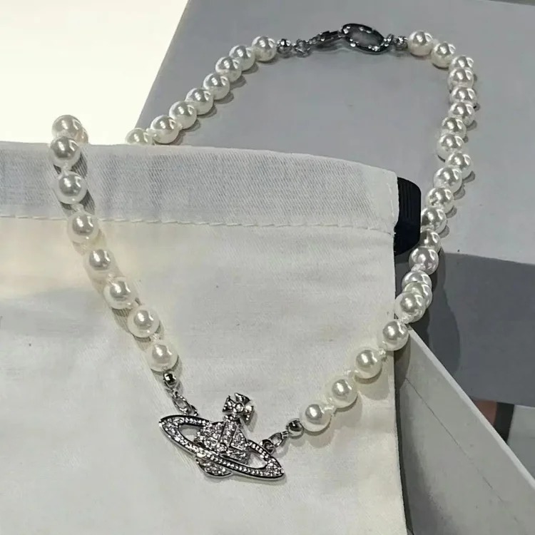 Cabinet-level quality Queen Mother Saturn full diamond brooch chain Saturn necklace paper clip clavicle chain for women