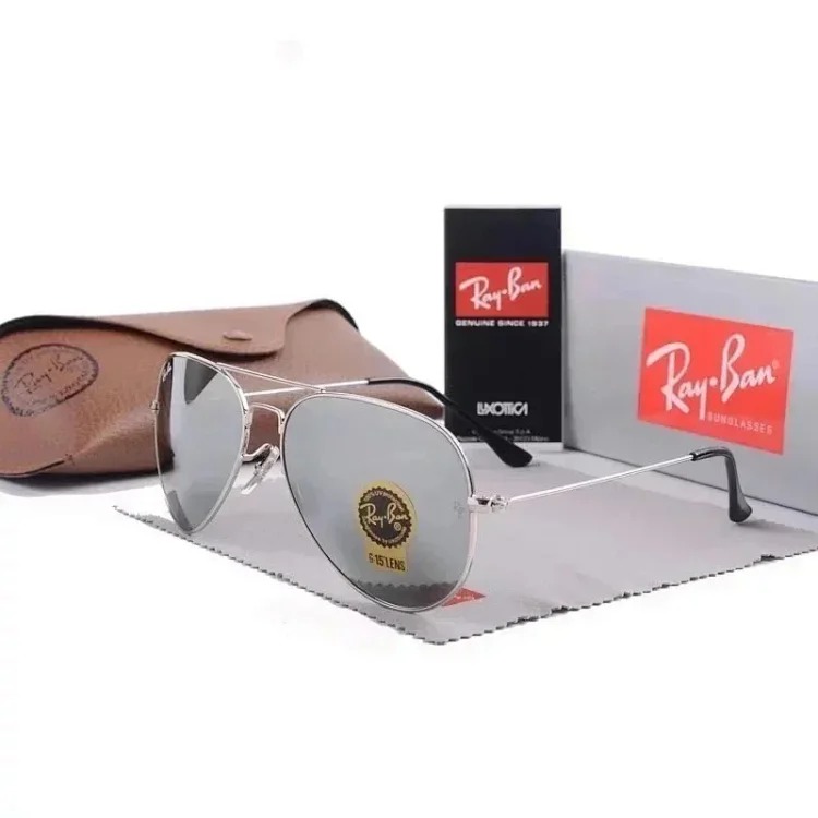 RaÓy-BÓan sunglasses