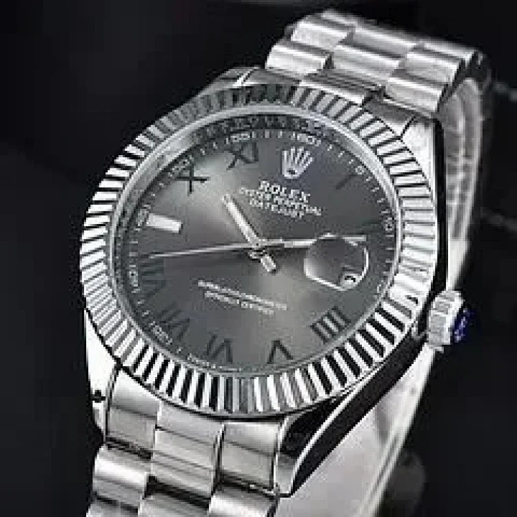 One watch, hundreds of attitudes (Rolex)