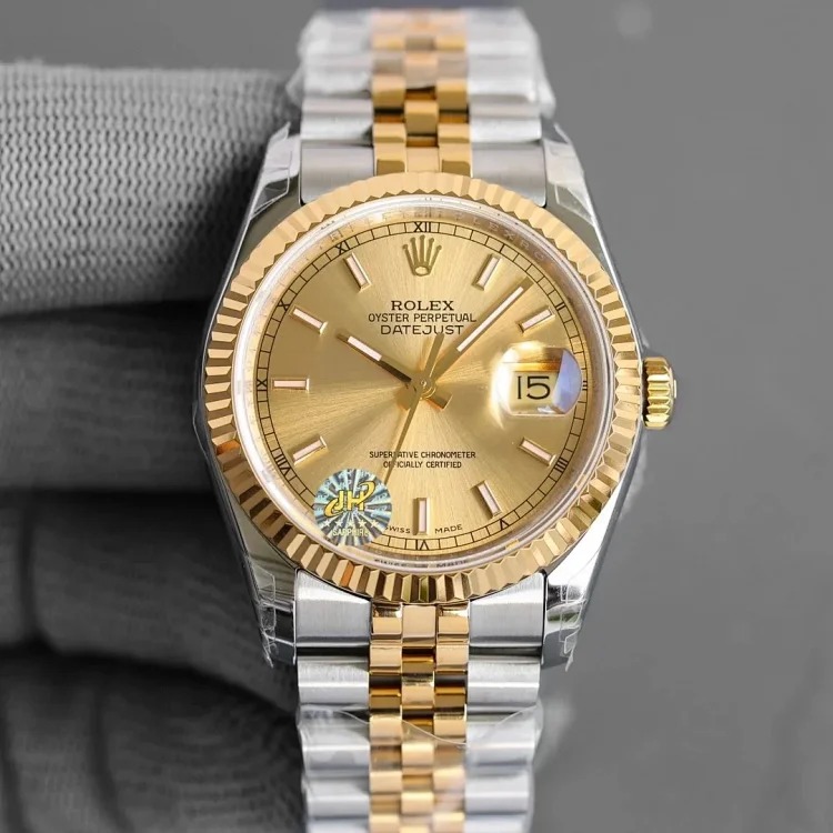 m3￥600-2300 Fashionable and versatile watch