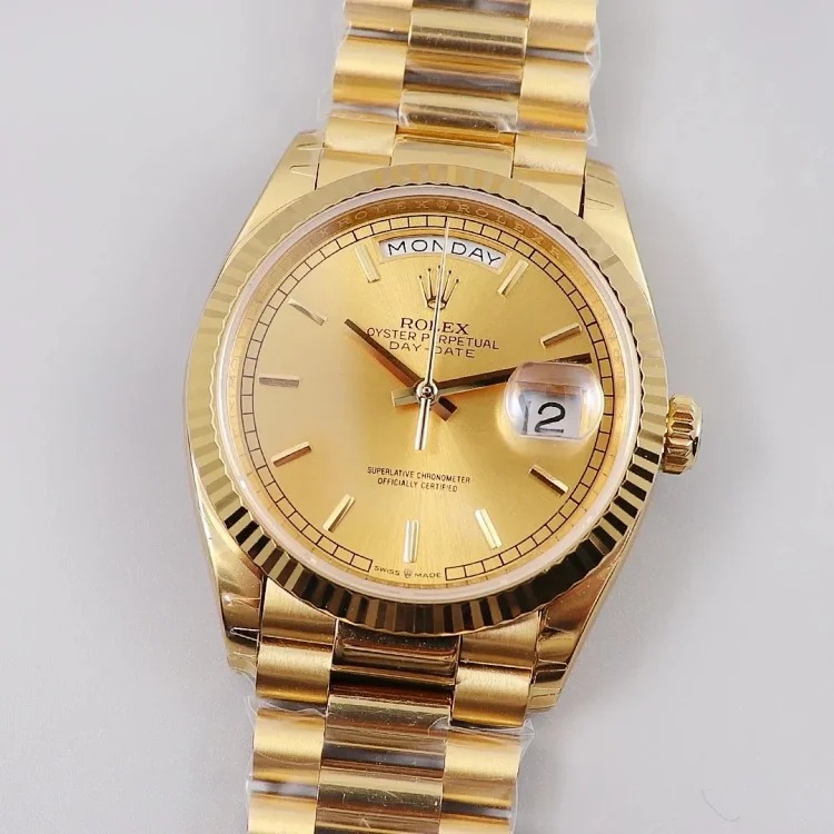 m3￥600-2300 Fashionable and versatile watch