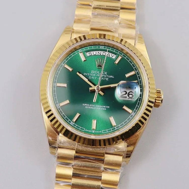 m3￥600-2300 Fashionable and versatile watch
