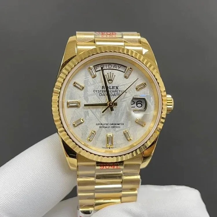 m3￥600-2300 Fashionable and versatile watch