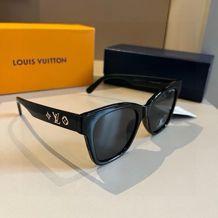 L Sunglasses Collection