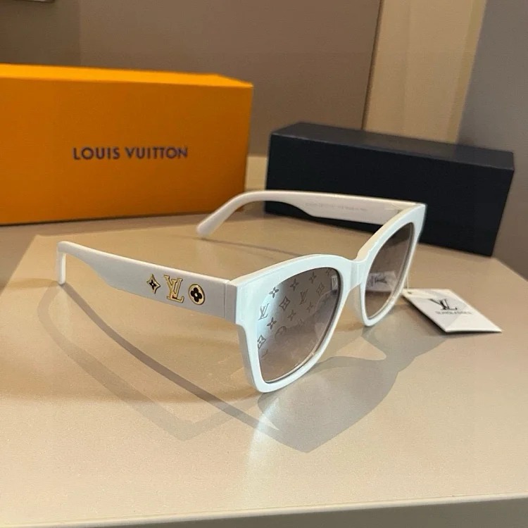 L Sunglasses Collection