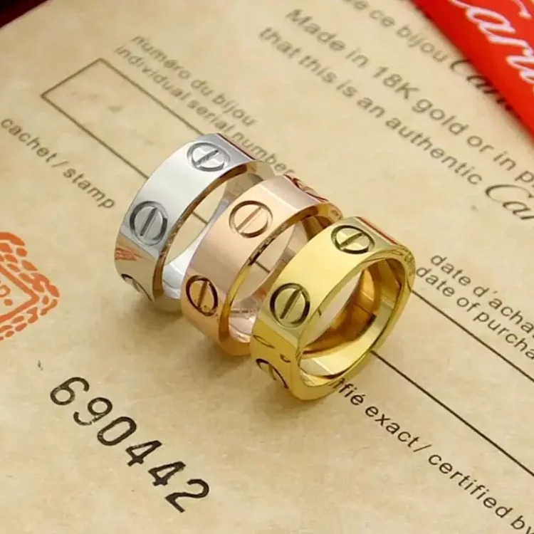 Classic versatile ring