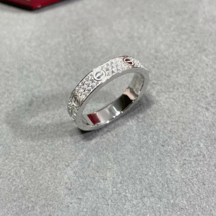 Classic versatile ring