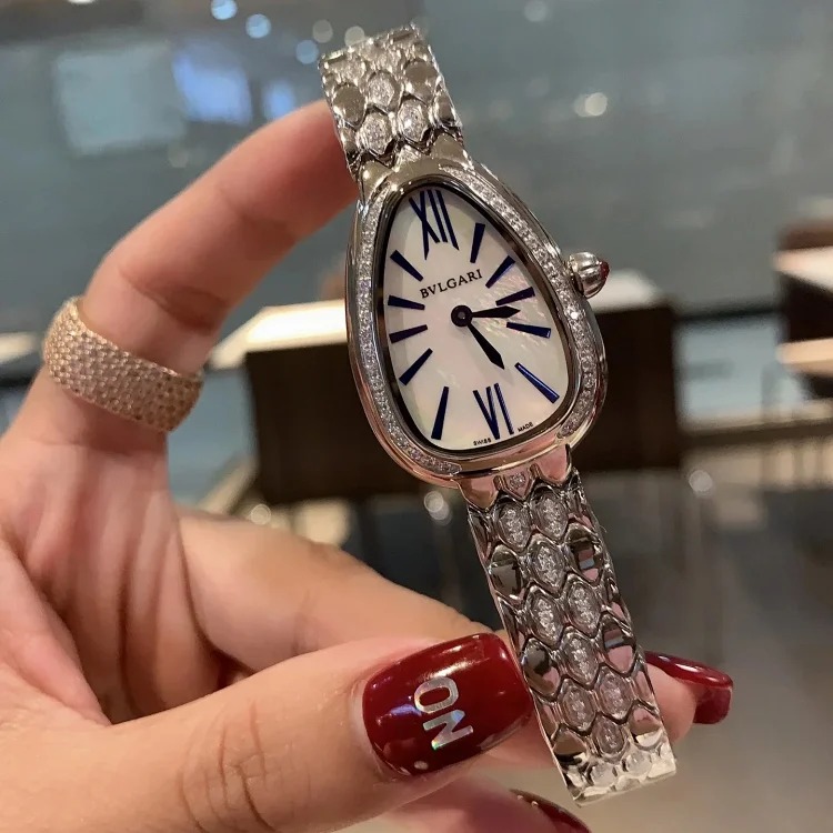 ￥680-980 Fashionable and versatile watch