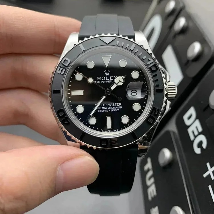 Watch LO01