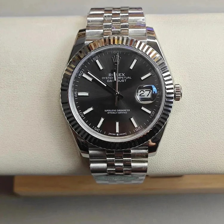 Watch LO01