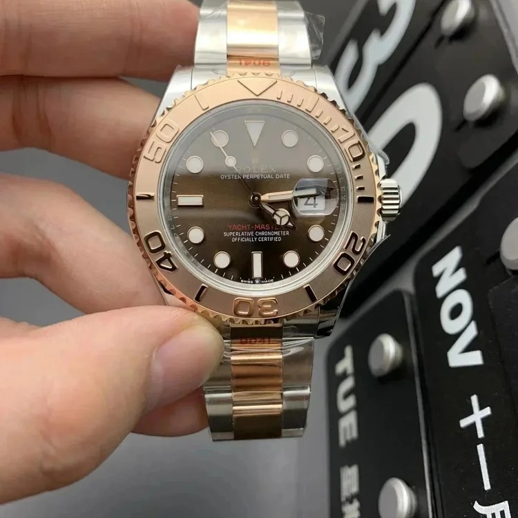 Watch LO01