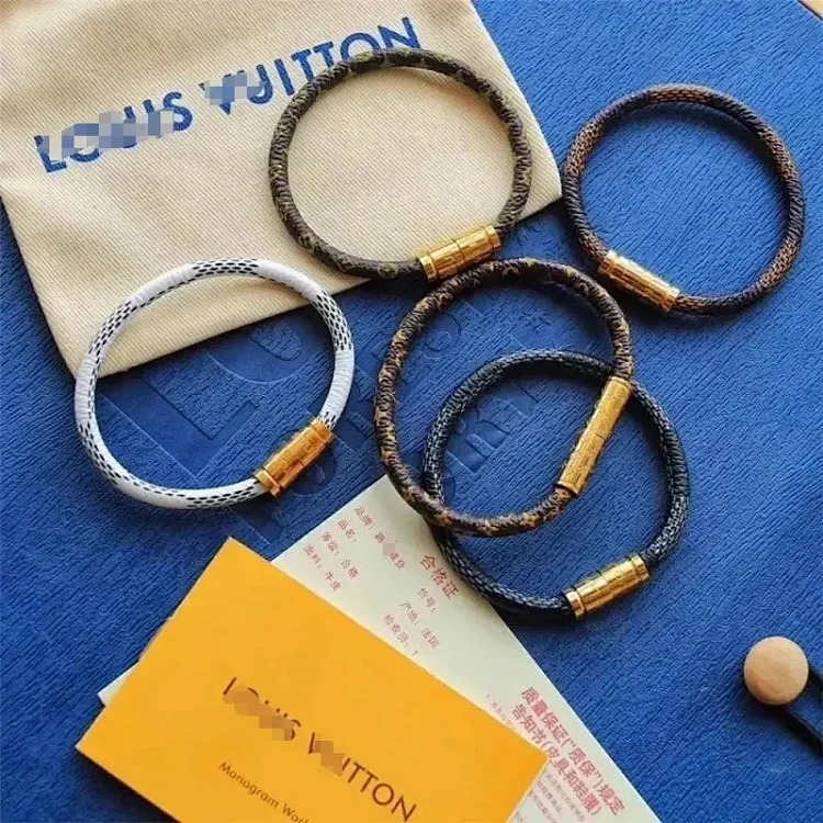 L micro fish bracelet