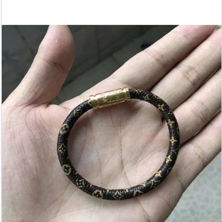 L micro fish bracelet