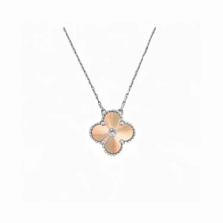 Versatile trendy fashion necklace