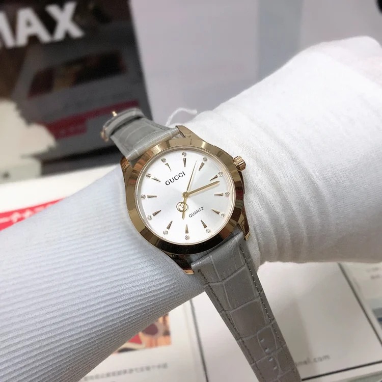Gucci Minimalist Fashion Accessory