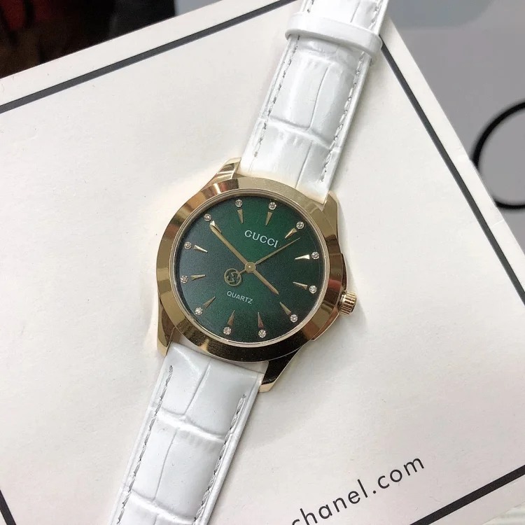 Gucci Minimalist Fashion Accessory