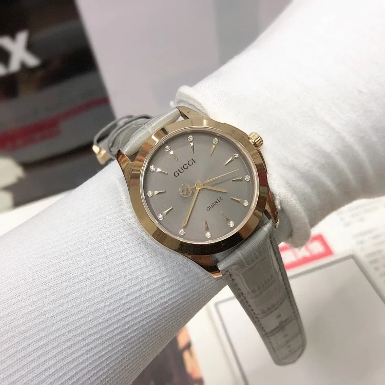 Gucci Minimalist Fashion Accessory