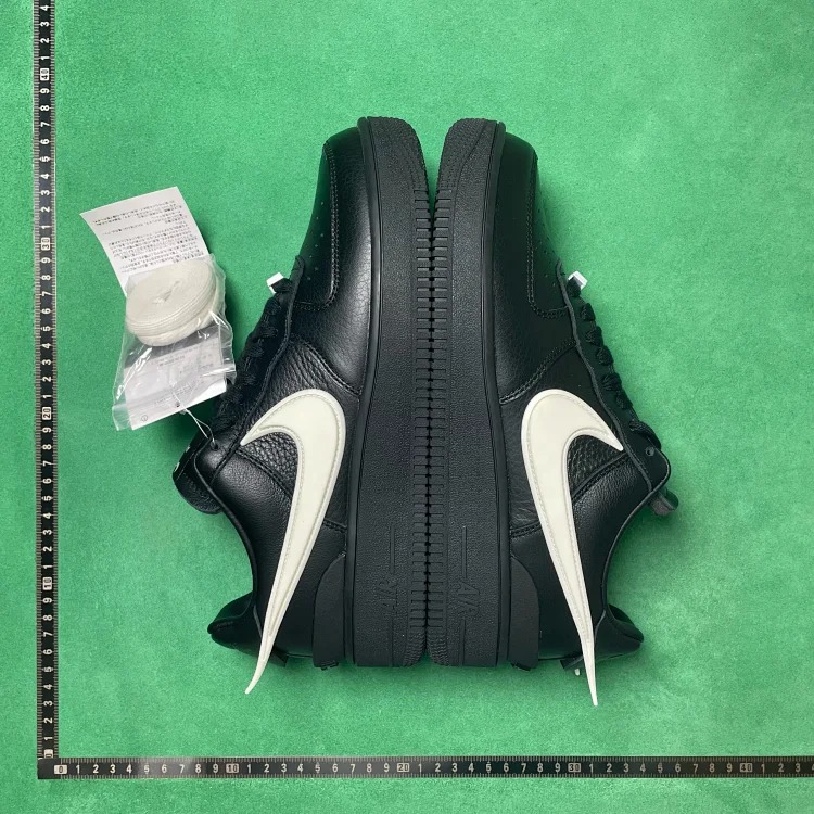 AG2 large hook low-top sneakers