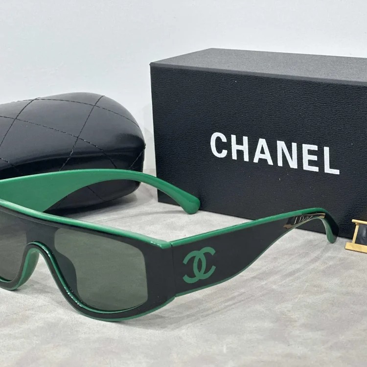Fashionable casual summer sunglasses (with box