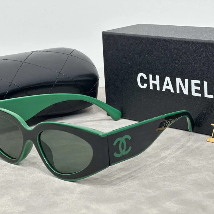 Fashionable casual summer sunglasses (with box